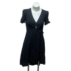 Astr Wrap Dress Womens Size XS Black V-Neck Short Sleeve Tie Waist Midi